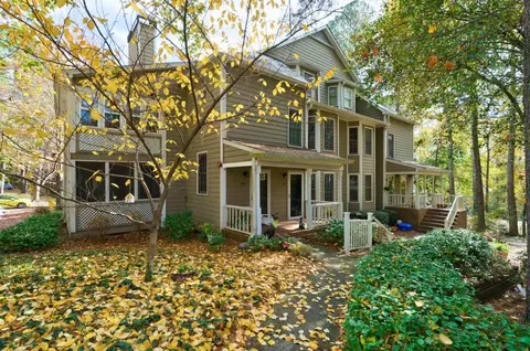 1415 Oakridge Cir, Decatur, GA 30033