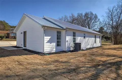 Exterior - 22 School St NE, Rydal, GA 30171 photo 8 of 9