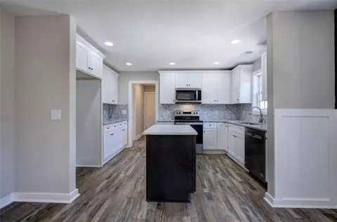 Kitchen - 22 School St NE, Rydal, GA 30171 photo 2 of 8