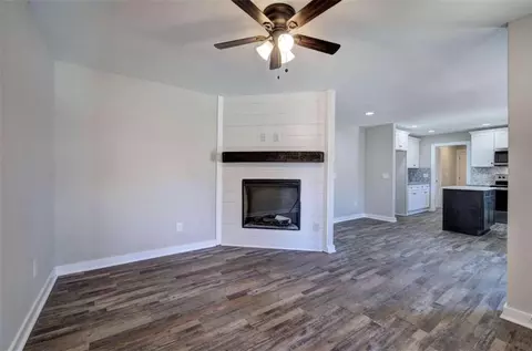 Living - 22 School St NE, Rydal, GA 30171 photo 2 of 3