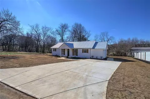 Exterior - 22 School St NE, Rydal, GA 30171 photo 6 of 9