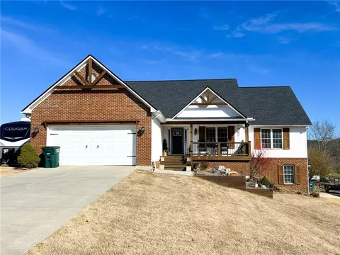 132 Maloy Ln SE, Calhoun, GA 30701