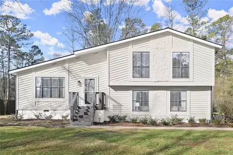 9700 Pine Thicket Way, Roswell, GA 30075