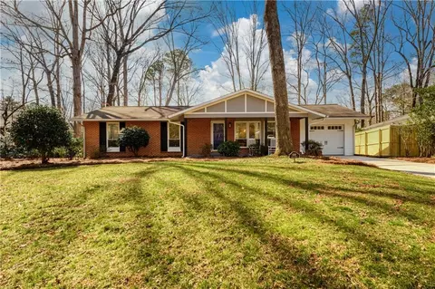 1592 Delia Dr, Decatur, GA 30033