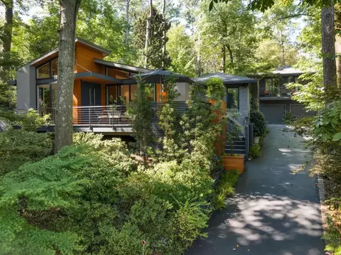 456 Overbrook Dr NW, Atlanta, GA 30318