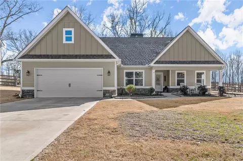 113 Mountain Creek Dr, Pendergrass, GA 30567