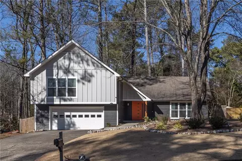 2970 Cedar Knoll Dr, Roswell, GA 30076