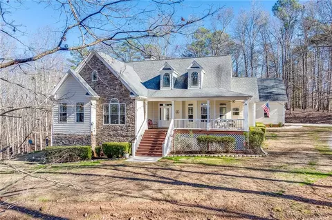 151 Dan Waters Dr, Commerce, GA 30530