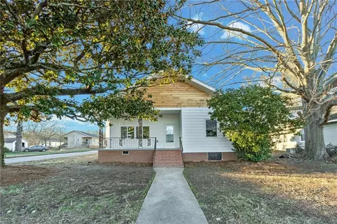 370 1st St NE, Rome, GA 30161