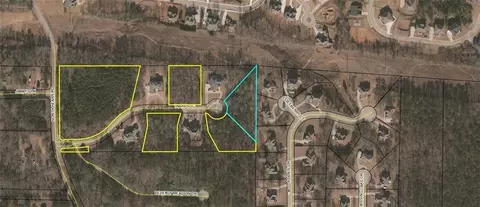 120 Tharps Trce, Ellenwood, GA 30294