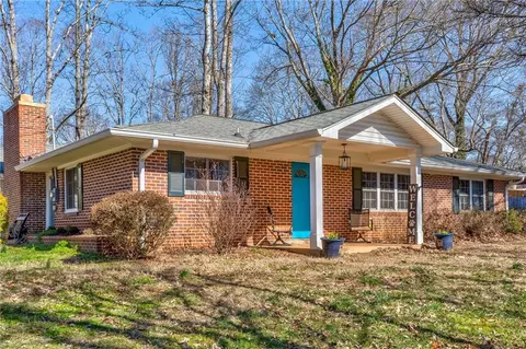 3688 Rosedale Cir, Gainesville, GA 30506