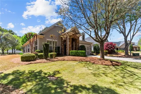 1320 Creek Vista Dr, Cumming, GA 30041