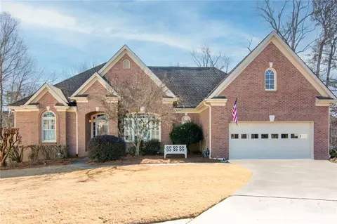 302 Sandhurst Ct, Suwanee, GA 30024