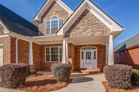 9151 Golfview Cir, Covington, GA 30014 photo 2