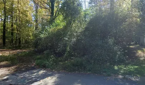915 Raintree Ct SE, Conyers, GA 30094
