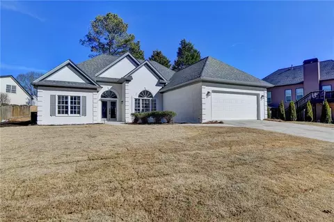 5720 Shepherds Pond, Alpharetta, GA 30004