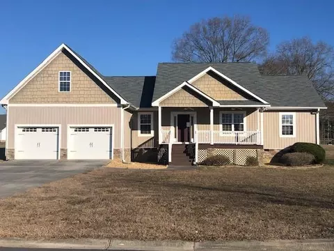 105 Hurds Pathway, Calhoun, GA 30701