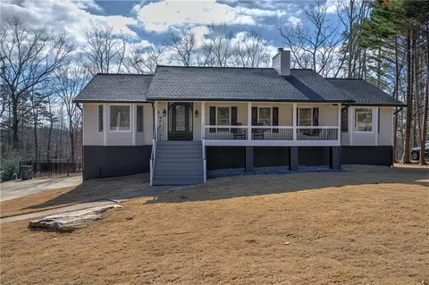 369 Pinebrook Dr, Waleska, GA 30183