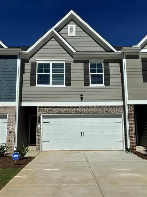 11747 Chatham Dr, Hampton, GA 30228