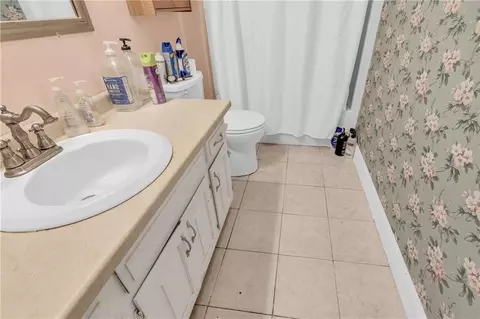 Bath - 3398 Fork Rd, Gainesville, GA 30506 photo 2 of 5