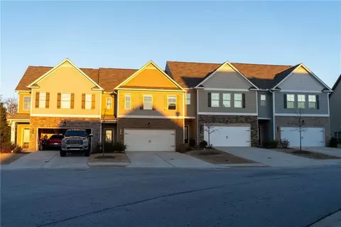 3713 Prospect Point Dr, Oakwood, GA 30566