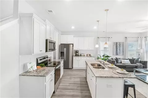 11746 Chatham Dr, Hampton, GA 30228 photo 7
