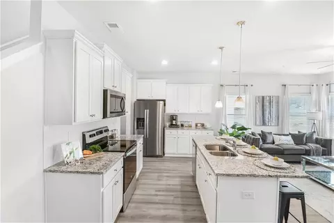 11714 Chatham Dr, Hampton, GA 30228 photo 7