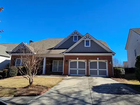 7827 Brass Lantern Dr, Flowery Branch, GA 30542