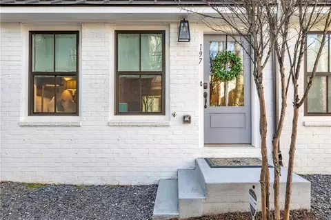 197 Chestnut Cir, Atlanta, GA 30342