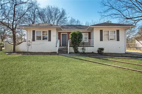 621 S Gordon Rd SW, Mableton, GA 30126