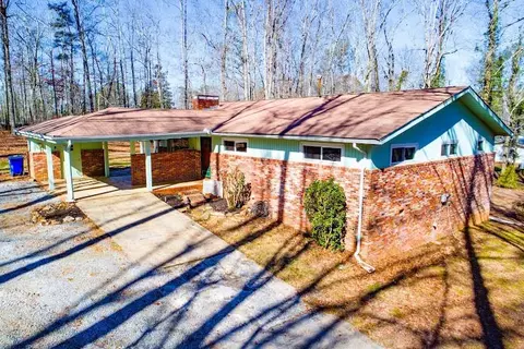 123 Lakeview Cir, Bremen, GA 30110