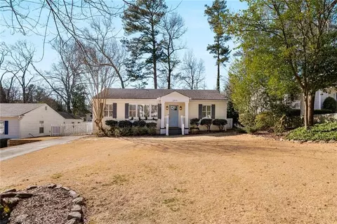 Exterior - 2970 Surrey Ln, Chamblee, GA 30341 photo 2 of 10