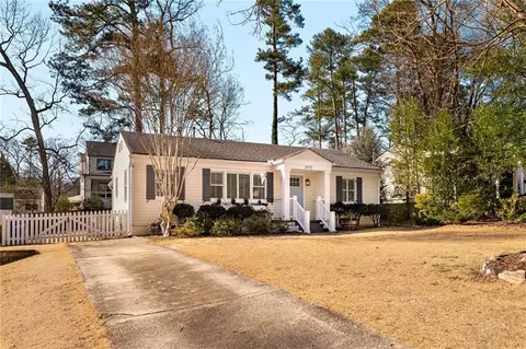 Exterior - 2970 Surrey Ln, Chamblee, GA 30341 photo 3 of 10
