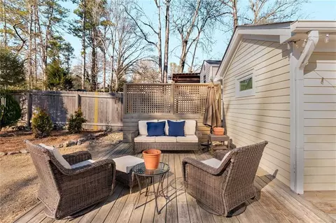 Exterior - 2970 Surrey Ln, Chamblee, GA 30341 photo 7 of 10