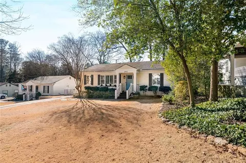 Exterior - 2970 Surrey Ln, Chamblee, GA 30341 photo 4 of 10