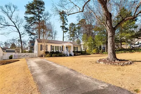 Exterior - 2970 Surrey Ln, Chamblee, GA 30341 photo 5 of 10