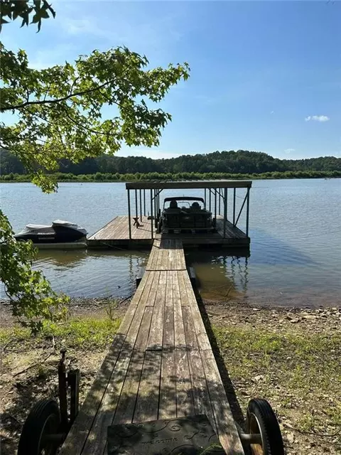7113 Spring Valley Rd, Murrayville, GA 30564