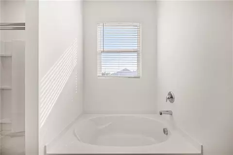 Bath - 744 Ralph Still Rd, Dacula, GA 30019 photo 2 of 4
