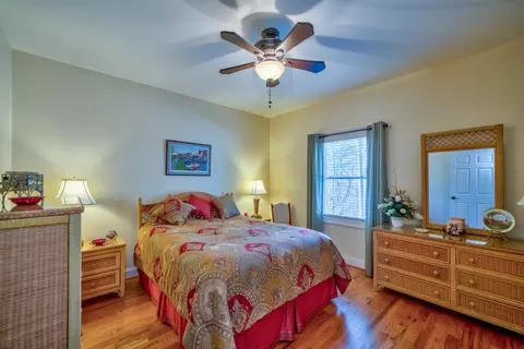 Bedroom - 741 Scenic Dr, Toccoa, GA 30577 photo 3 of 5
