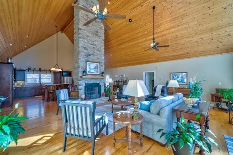 Living - 741 Scenic Dr, Toccoa, GA 30577 photo 2 of 2