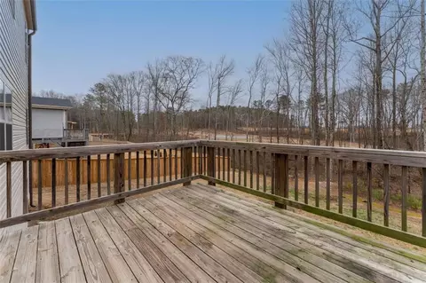 Exterior - 1987 Roxey Ln, Winder, GA 30680 photo 4 of 8