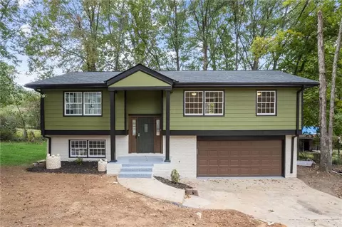 6388 Thornhedge Dr, Riverdale, GA 30296
