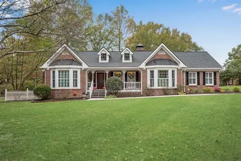 3850 Governors Cir NW, Loganville, GA 30052