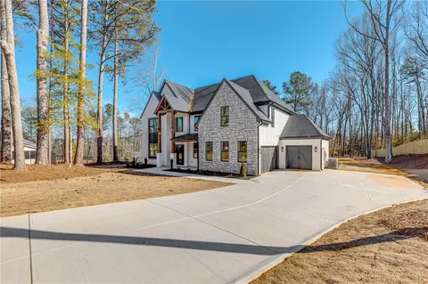 Exterior - 115 Maddox Rd, Buford, GA 30518 photo 2 of 12