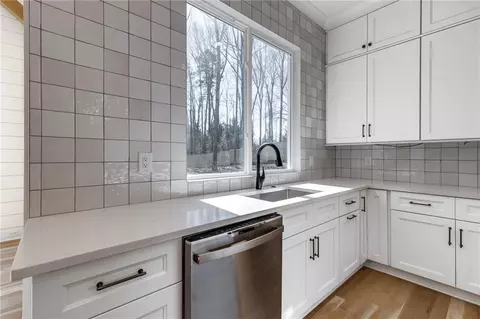 Kitchen - 115 Maddox Rd, Buford, GA 30518 photo 6 of 7