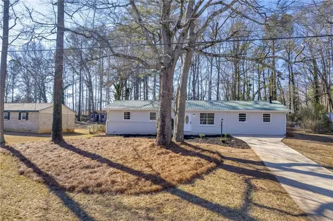 8777 Northview Dr, Lithia Springs, GA 30122