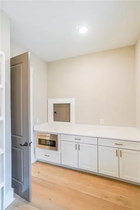 Kitchen - 1306 Dean Hill Rd, Monroe, GA 30655 photo 6 of 9