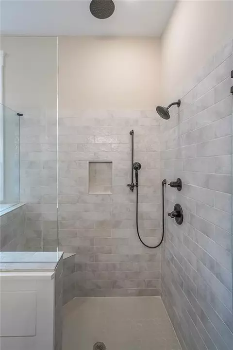Bath - 1306 Dean Hill Rd, Monroe, GA 30655 photo 5 of 7