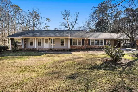 2611 Lake Jodeco Rd, Jonesboro, GA 30236