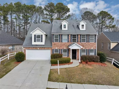1850 Cooper Lakes Dr, Grayson, GA 30017